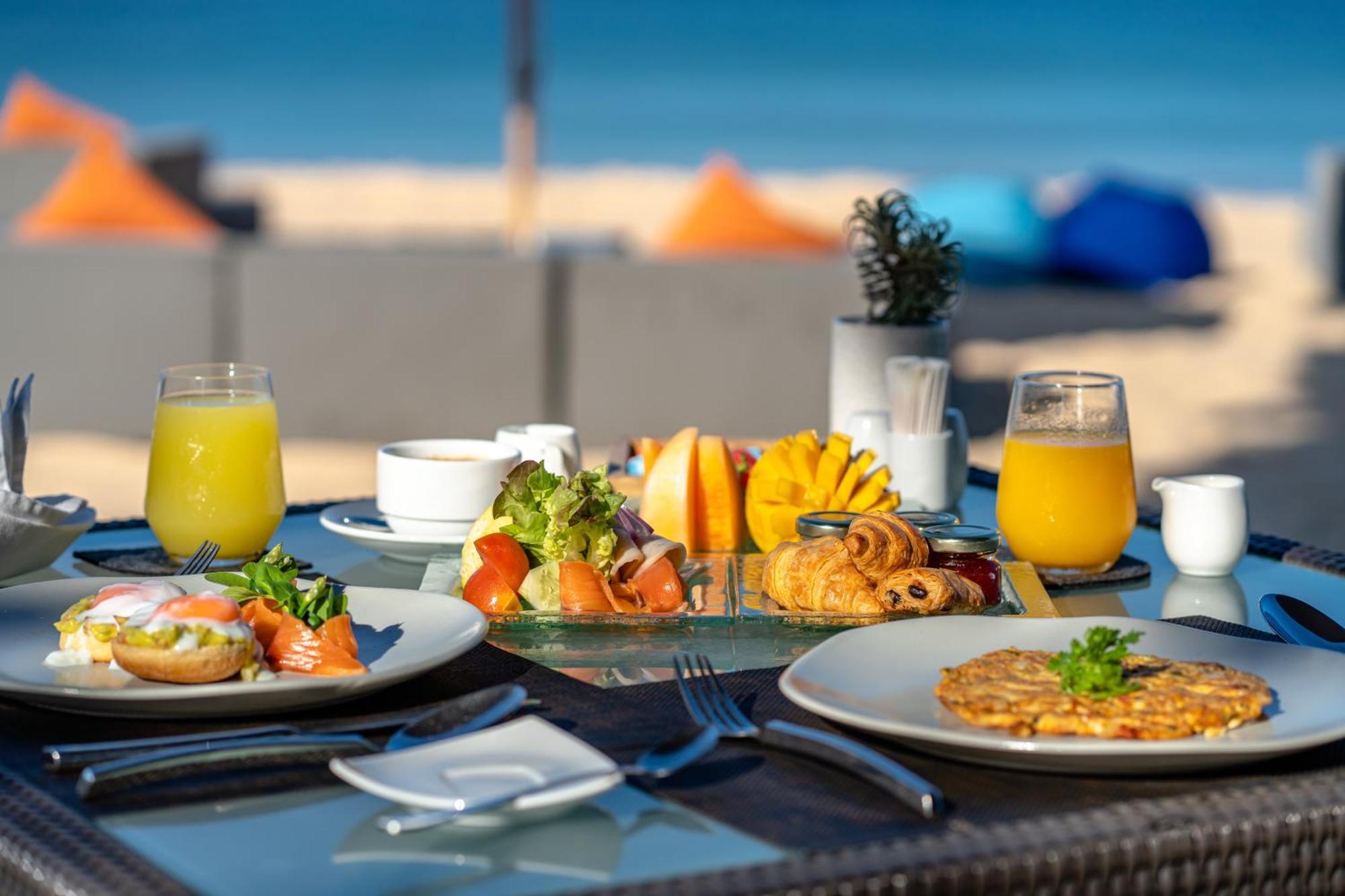 Aleenta Phuket - Phang Nga - The Leading Hotels Of The World Natai Beach Exteriör bild