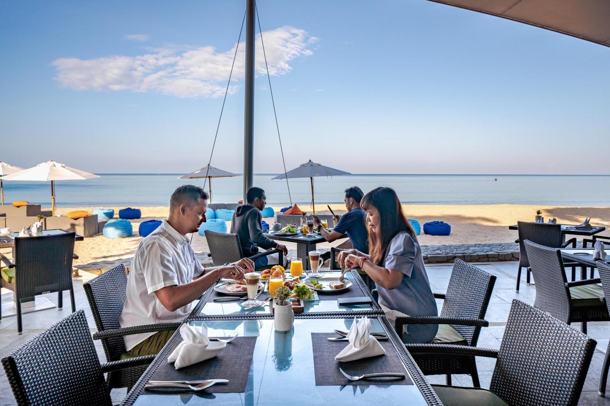 Aleenta Phuket - Phang Nga - The Leading Hotels Of The World Natai Beach Exteriör bild